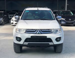 Xe Mitsubishi Pajero Sport D 4x2 MT 2017