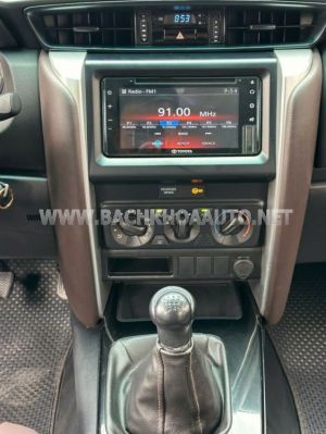 Xe Toyota Fortuner 2.4G 4x2 MT 2020