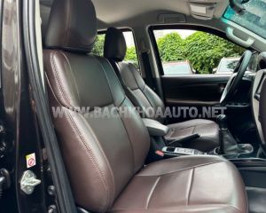 Xe Toyota Fortuner 2.4G 4x2 MT 2020