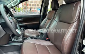 Xe Toyota Fortuner 2.4G 4x2 MT 2020