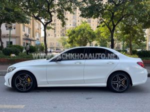 Xe Mercedes Benz C300 AMG 2020