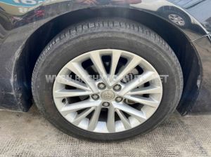 Xe Toyota Camry 2.0E 2018