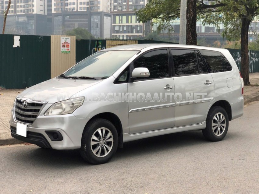 Toyota Innova 2.0E 2016