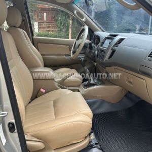 Xe Toyota Fortuner 2.5G 2011