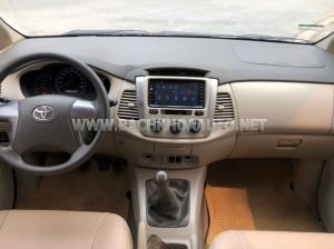 Xe Toyota Innova 2.0E 2016