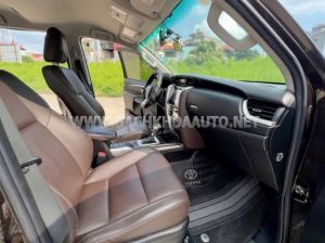 Xe Toyota Fortuner 2.7V 4x2 AT 2018