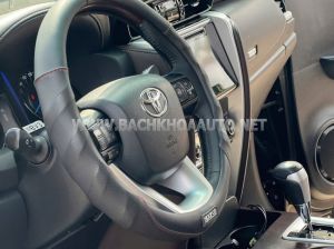 Xe Toyota Fortuner 2.7V 4x2 AT 2018