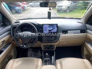 Xe Mitsubishi Outlander 2.0 CVT 2018