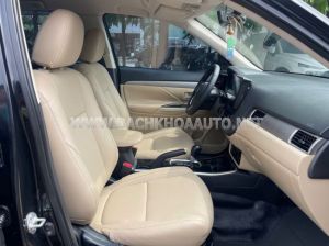 Xe Mitsubishi Outlander 2.0 CVT 2018