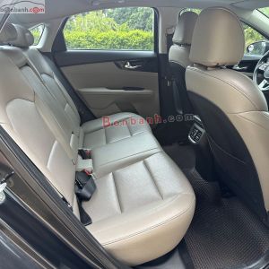 Xe Kia Cerato 1.6 AT Luxury 2020